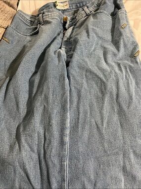 Women's Light Blue Straight-Leg Jeans - Casual Everyday Wear